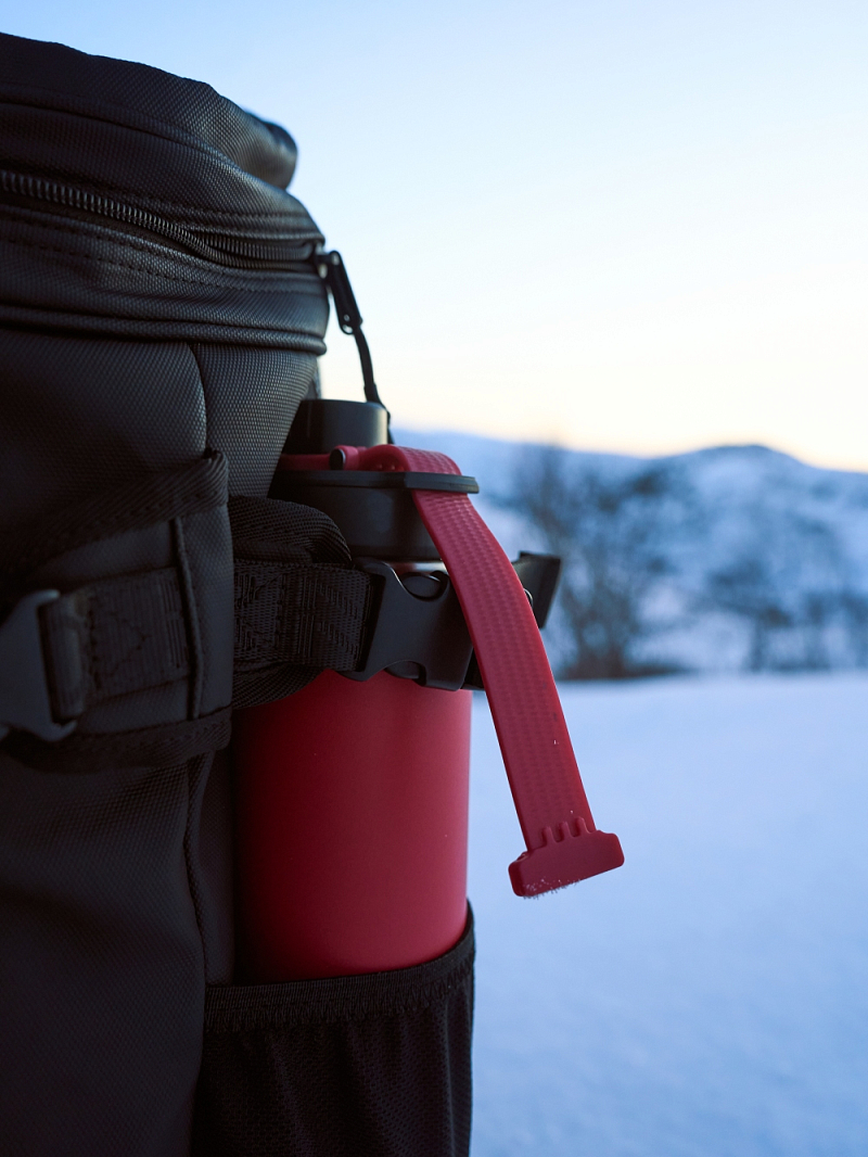 Термокружка 0.7л серии 708 красная со спортивной крышкой - 6