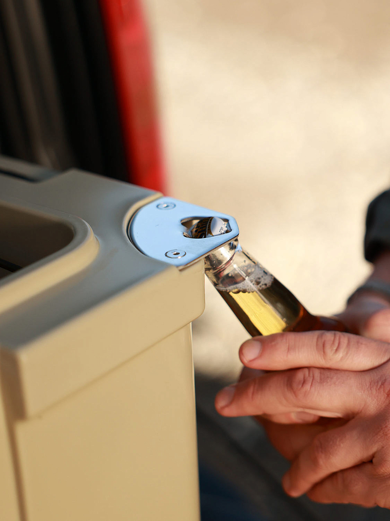 Бежевый термоконтейнер 2600 на 75 литров - 12