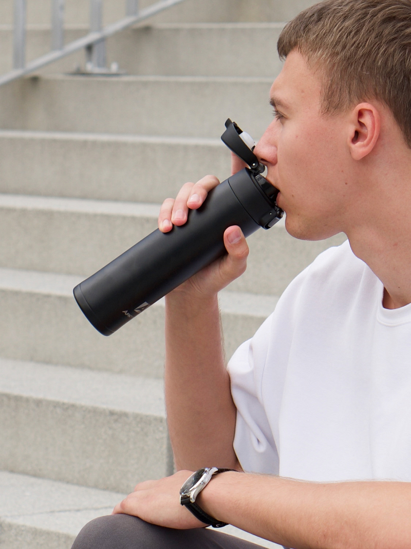 Термокружка 0.52л серии 701 чёрная с закрытой питьевой системой - 5