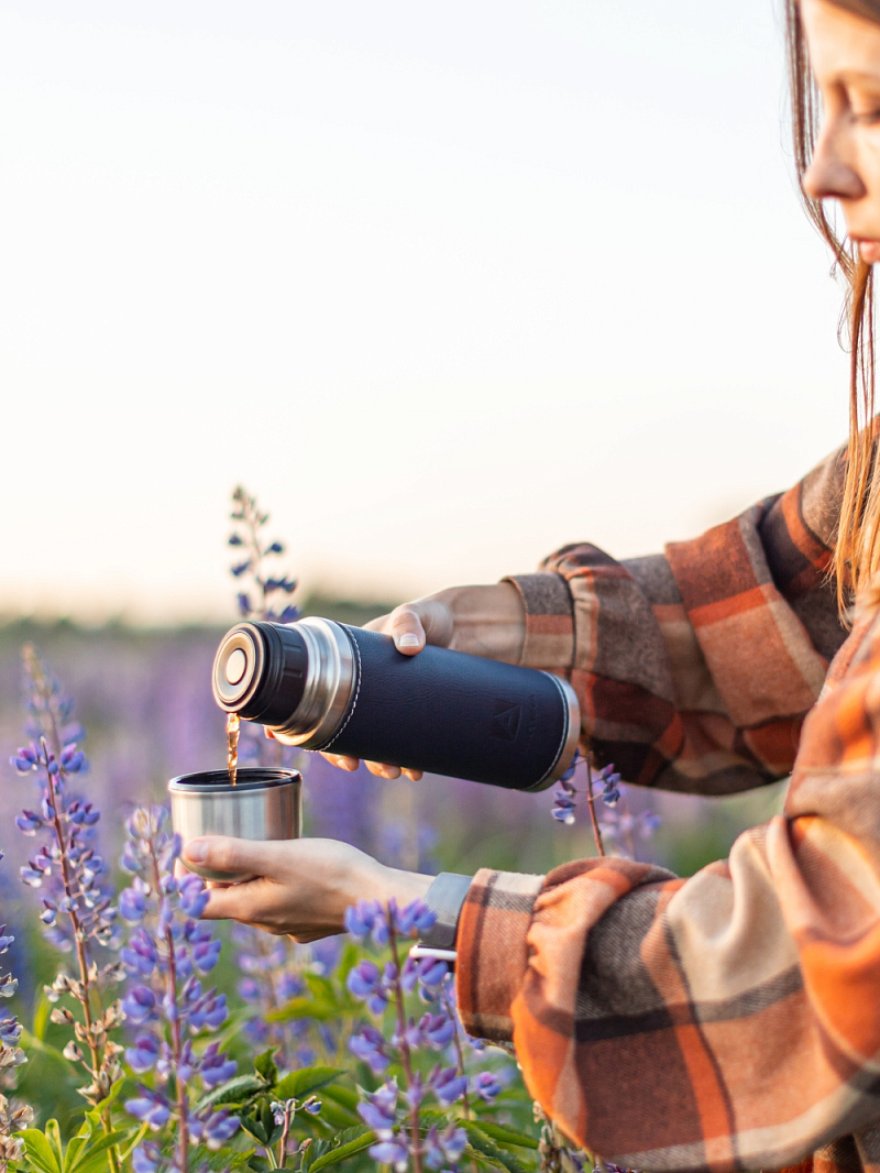 Термос 0.5л серии 108 с синей оплёткой из экокожи - 4