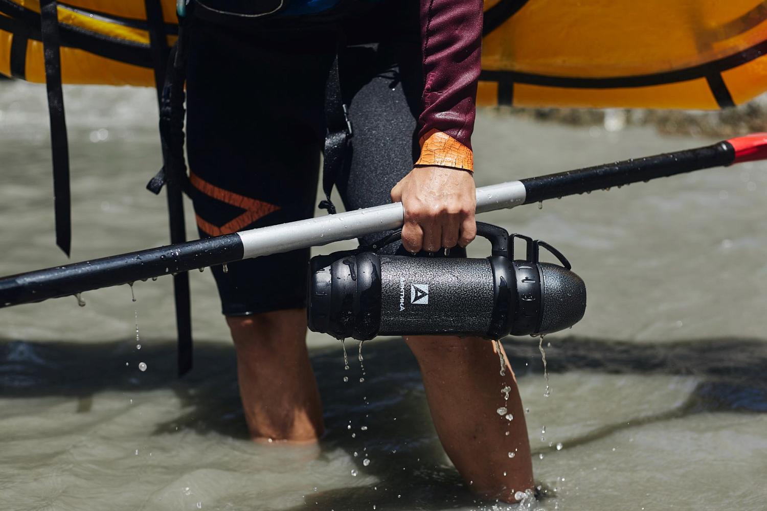 С термосом «Шторм» серии 109М можно смело лезть и в огонь, и в воду, не переживая за содержимое.