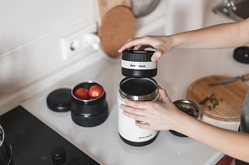 Поместится несколько блюд