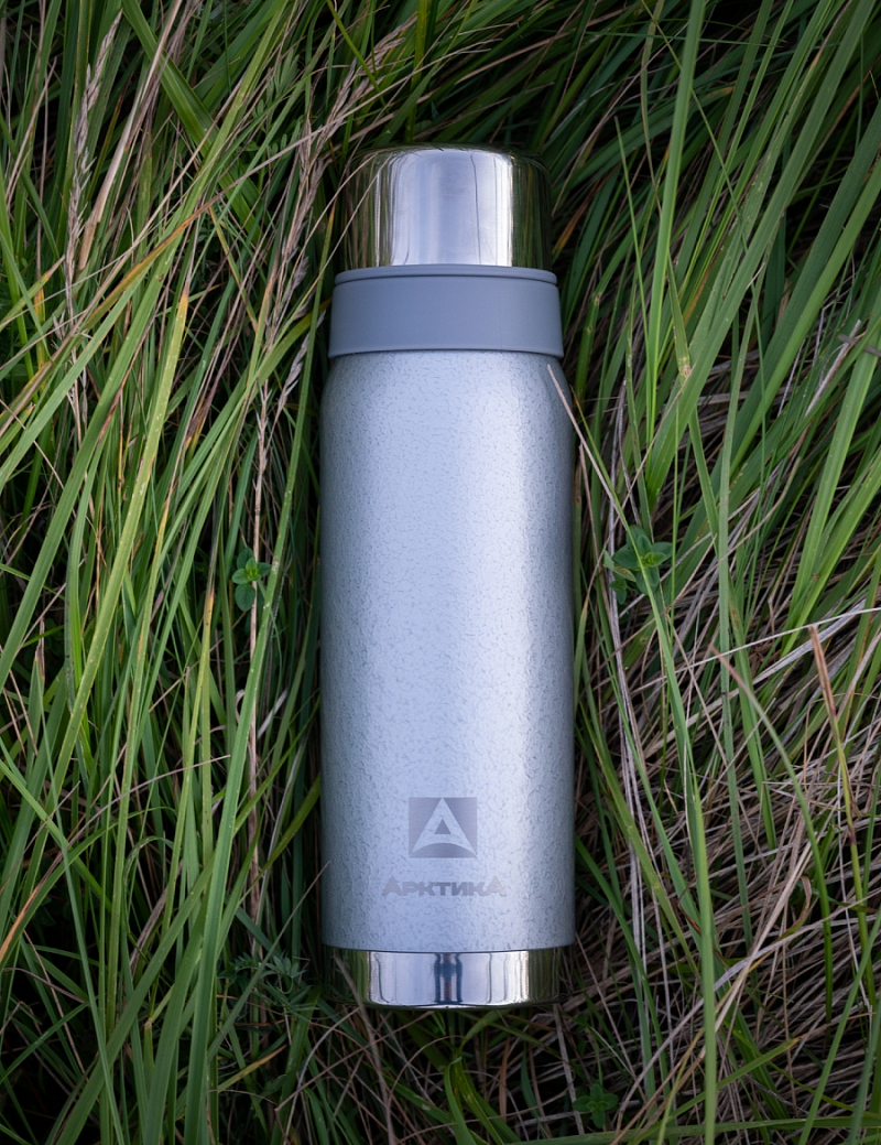 Термос 0.75л серии 106 серебряный с узким горлом и молотковой эмалью - 2