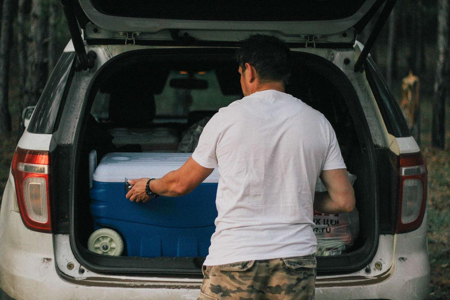 Для удобства транспортировки в термоконтейнерах «Арктика» больших объемов предусмотрены колеса, усиленные ручки и замки.