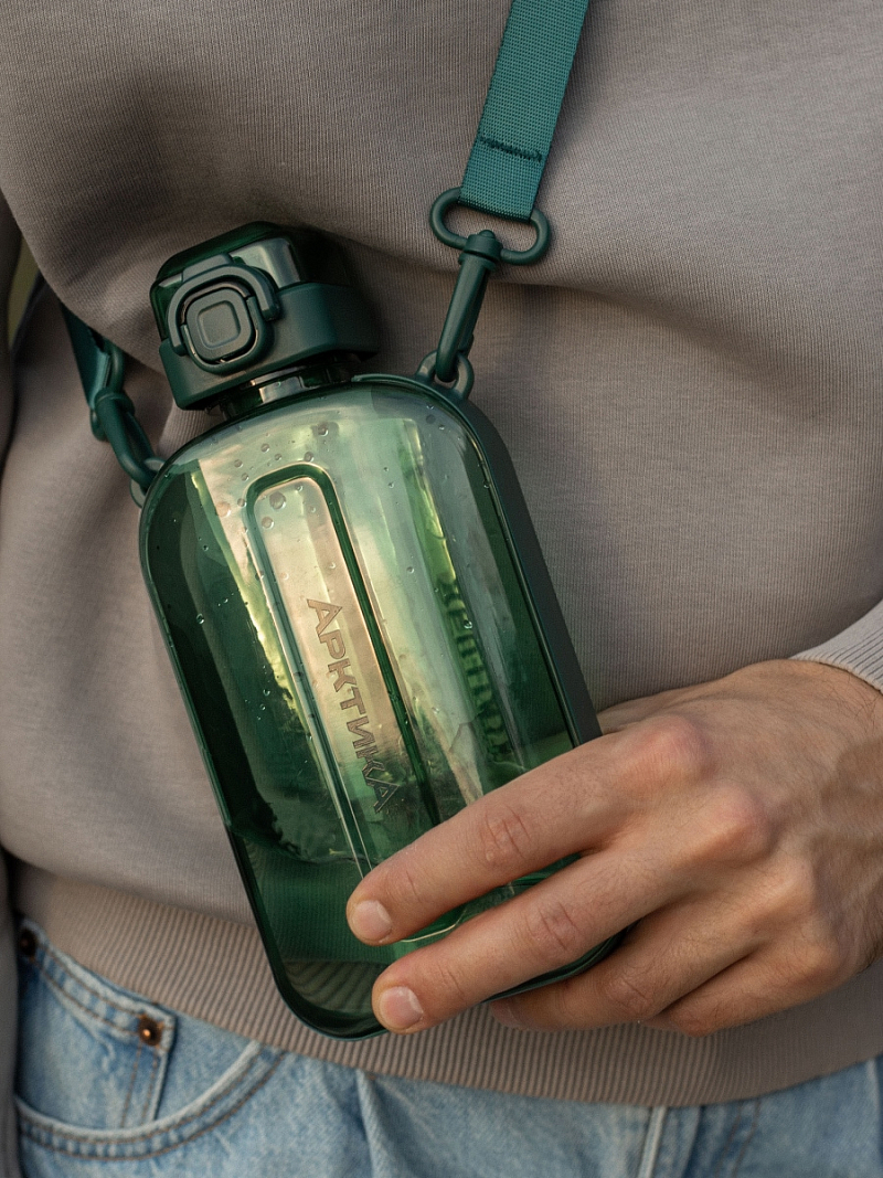 Тритановая бутылка 0.75л серии 724 «Хвоя» на ремне - 2