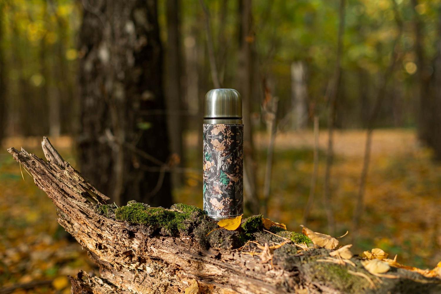 Термос 108 в камуфляжной оплетке из эко-кожи.